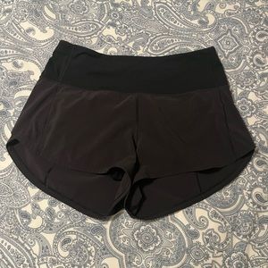 Lululemon Speed Up Shorts 2.5 in High Rise Size 6